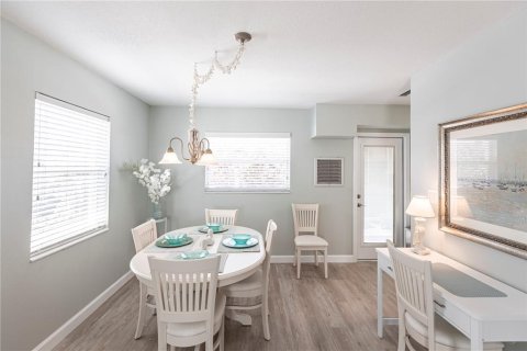 Villa ou maison à louer à Sarasota, Floride: 1 chambre, 64.66 m2 № 2125778 - photo 12