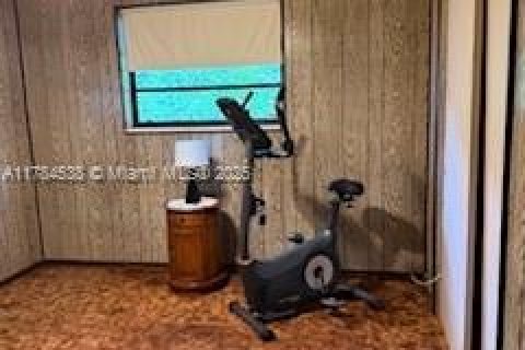 House in Hollywood, Florida 3 bedrooms, 126.72 sq.m. № 2013707 - photo 24