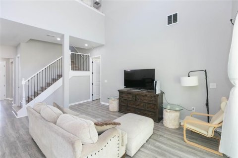 House in Dade City, Florida 5 bedrooms, 245.45 sq.m. № 2119238 - photo 14