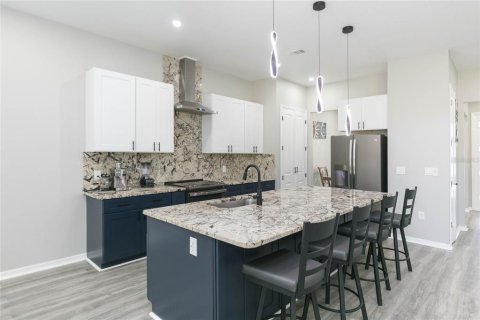 House in Dade City, Florida 5 bedrooms, 245.45 sq.m. № 2119238 - photo 4