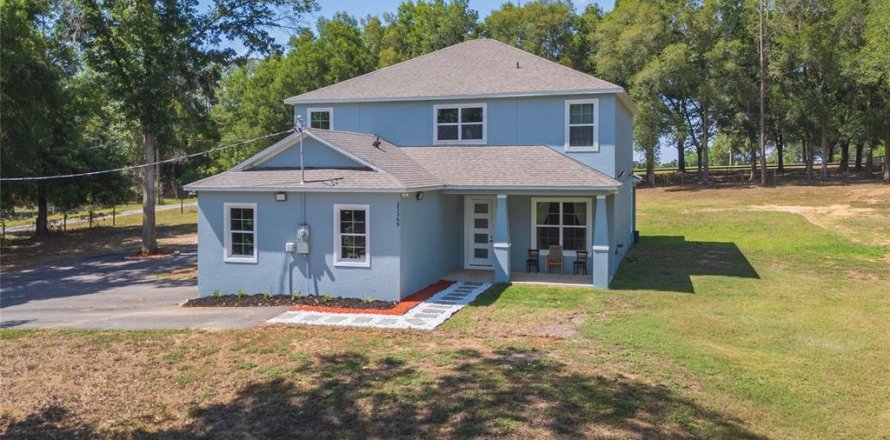 House in Dade City, Florida 5 bedrooms, 245.45 sq.m. № 2119238
