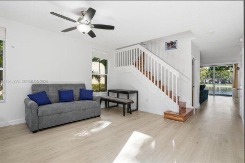 Купить таунхаус в Мирамар, Флорида 3 спальни, 182.09м2, № 2000360 - фото 2