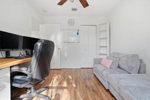 Купить таунхаус в Мирамар, Флорида 3 спальни, 182.09м2, № 2000360 - фото 18