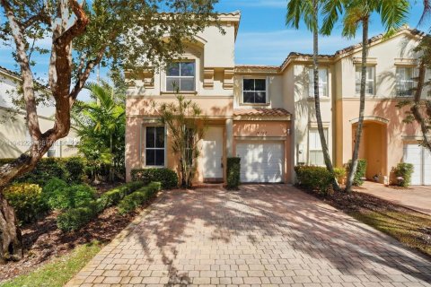 Таунхаус в Мирамар, Флорида 3 спальни, 182.09м2 № 2000360