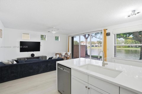 Купить таунхаус в Мирамар, Флорида 3 спальни, 182.09м2, № 2000360 - фото 10