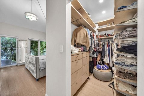 Купить таунхаус в Майами-Бич, Флорида 3 спальни, 117.99м2, № 1998056 - фото 14