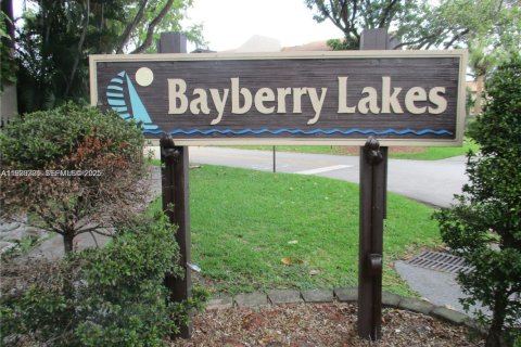 Adosado en venta en Pembroke Pines, Florida, 3 dormitorios, 151.24 m2 № 1993825 - foto 5