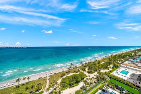 Condominio en alquiler en Bal Harbour, Florida, 3 dormitorios, 320.51 m2 № 2081099 - foto 22