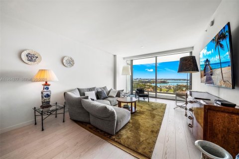 Condominio en alquiler en Bal Harbour, Florida, 3 dormitorios, 320.51 m2 № 2081099 - foto 20