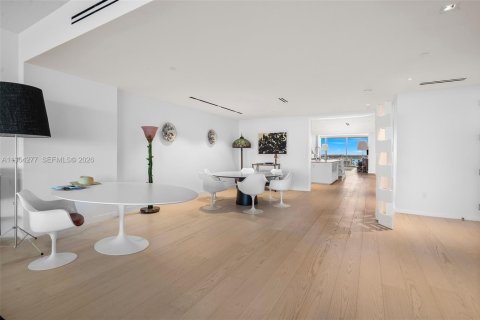 Condominio en alquiler en Bal Harbour, Florida, 3 dormitorios, 320.51 m2 № 2081099 - foto 19