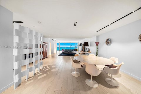 Condominio en alquiler en Bal Harbour, Florida, 3 dormitorios, 320.51 m2 № 2081099 - foto 9