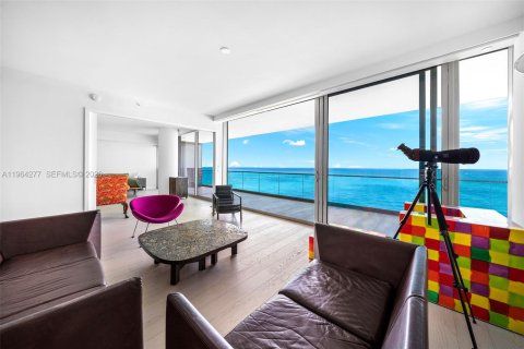 Condominio en alquiler en Bal Harbour, Florida, 3 dormitorios, 320.51 m2 № 2081099 - foto 5