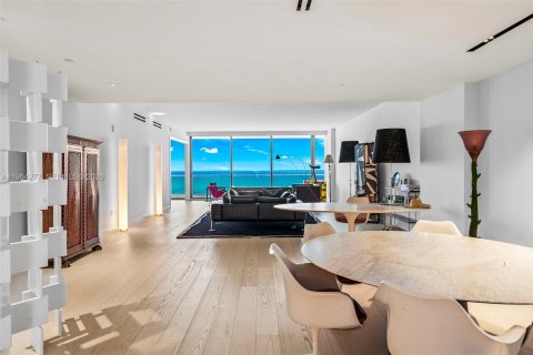 Condominio en alquiler en Bal Harbour, Florida, 3 dormitorios, 320.51 m2 № 2081099 - foto 6