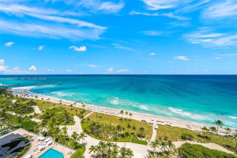 Condominio en alquiler en Bal Harbour, Florida, 3 dormitorios, 320.51 m2 № 2081099 - foto 23