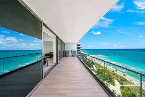 Condominio en alquiler en Bal Harbour, Florida, 3 dormitorios, 320.51 m2 № 2081099 - foto 8