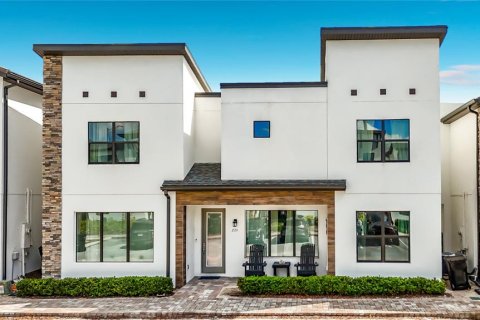 Villa ou maison à louer à Davenport, Floride: 3 chambres, 204.85 m2 № 2419596 - photo 3