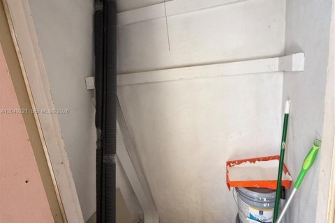 Condo in Miami, Florida, 2 bedrooms  № 2241604 - photo 24