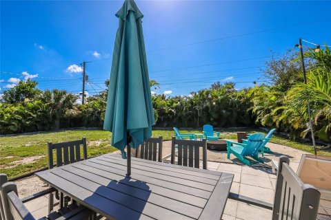 House in Bradenton, Florida 3 bedrooms, 168.06 sq.m. № 2431859 - photo 30