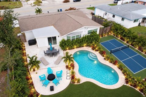 House in Bradenton, Florida 3 bedrooms, 168.06 sq.m. № 2431859 - photo 29