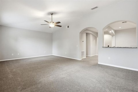 House in DeBary, Florida 4 bedrooms, 320.79 sq.m. № 2231862 - photo 15