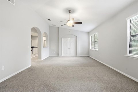 House in DeBary, Florida 4 bedrooms, 320.79 sq.m. № 2231862 - photo 16