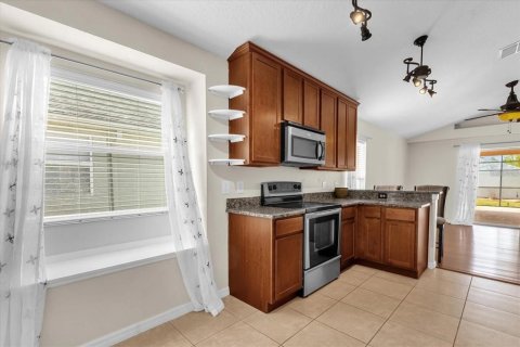 Casa en alquiler en Orlando, Florida, 3 dormitorios, 150.04 m2 № 1910756 - foto 9