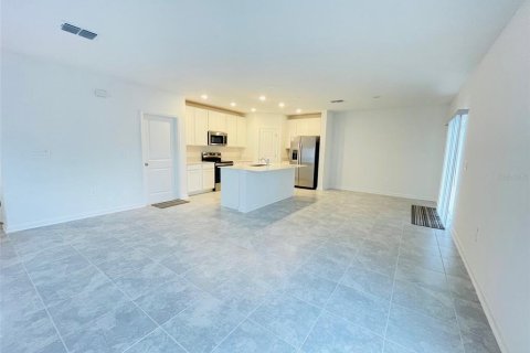 Villa ou maison à louer à Davenport, Floride: 4 chambres, 179.49 m2 № 2406906 - photo 5