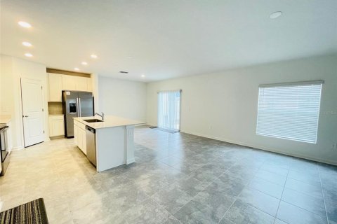 Villa ou maison à louer à Davenport, Floride: 4 chambres, 179.49 m2 № 2406906 - photo 6