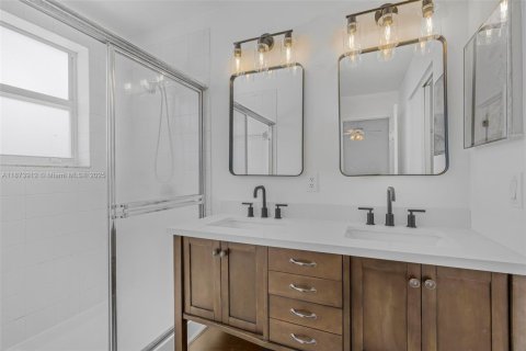 Townhouse in Pembroke Pines, Florida 3 bedrooms, 128.11 sq.m. № 1926881 - photo 17