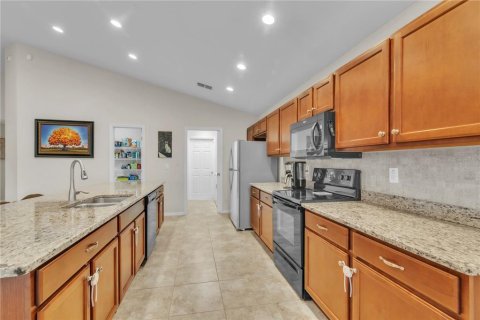House in Lakeland, Florida 3 bedrooms, 194.54 sq.m. № 1894856 - photo 8