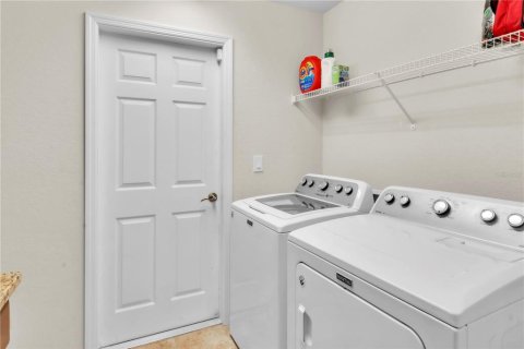 House in Lakeland, Florida 3 bedrooms, 194.54 sq.m. № 1894856 - photo 27