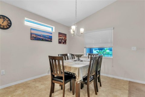 House in Lakeland, Florida 3 bedrooms, 194.54 sq.m. № 1894856 - photo 13