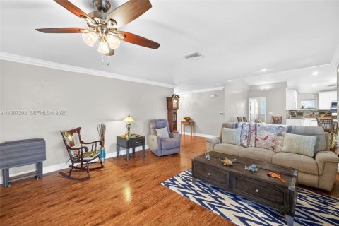 Casa en venta en Cape Coral, Florida, 3 dormitorios, 182 m2 № 2046591 - foto 13