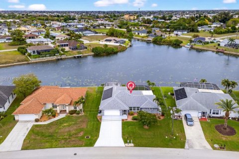 Casa en venta en Cape Coral, Florida, 3 dormitorios, 182 m2 № 2046591 - foto 29