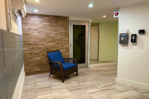 Купить кондоминиум в Халландейл-Бич, Флорида 2 спальни, 111.48м2, № 2001889 - фото 10