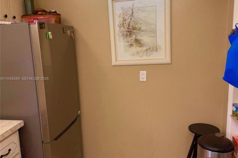 Купить кондоминиум в Халландейл-Бич, Флорида 2 спальни, 111.48м2, № 2001889 - фото 28