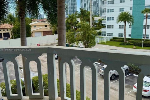 Купить кондоминиум в Халландейл-Бич, Флорида 2 спальни, 111.48м2, № 2001889 - фото 25