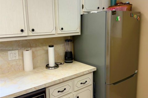 Купить кондоминиум в Халландейл-Бич, Флорида 2 спальни, 111.48м2, № 2001889 - фото 27