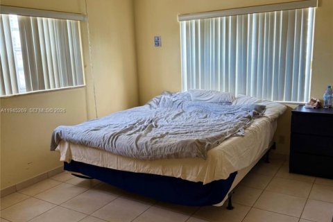 Купить кондоминиум в Халландейл-Бич, Флорида 2 спальни, 111.48м2, № 2001889 - фото 15