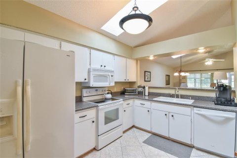 House in Ocala, Florida 2 bedrooms, 107.86 sq.m. № 1020882 - photo 5