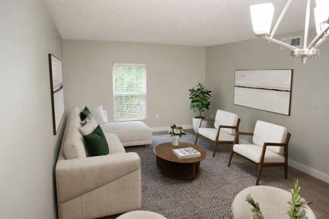 Condo in Brandon, Florida, 2 bedrooms № 2199014 - photo 2