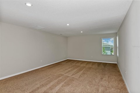 House in Haines City, Florida 6 bedrooms, 354.33 sq.m. № 1767984 - photo 16