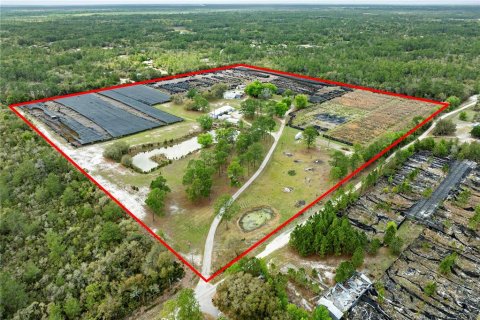 Commercial property in Eustis, Florida 331.85 sq.m. № 2213099