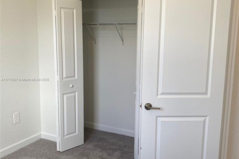 Adosado en venta en Miami, Florida, 3 dormitorios, 133.97 m2 № 1984916 - foto 11