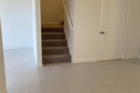 Adosado en venta en Miami, Florida, 3 dormitorios, 133.97 m2 № 1984916 - foto 5