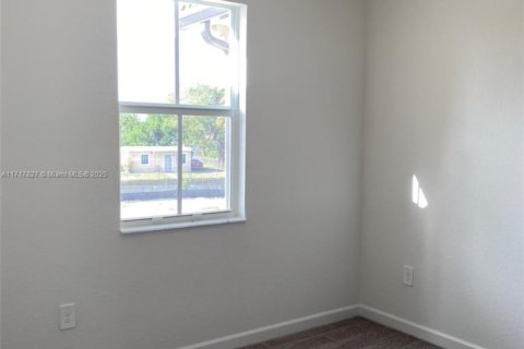 Adosado en venta en Miami, Florida, 3 dormitorios, 133.97 m2 № 1984916 - foto 10