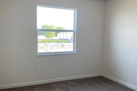 Adosado en venta en Miami, Florida, 3 dormitorios, 133.97 m2 № 1984916 - foto 12