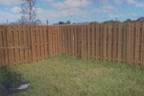 Adosado en venta en Miami, Florida, 3 dormitorios, 133.97 m2 № 1984916 - foto 19