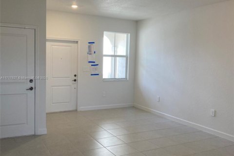 Adosado en venta en Miami, Florida, 3 dormitorios, 133.97 m2 № 1984916 - foto 1