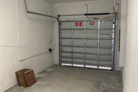 Adosado en venta en Miami, Florida, 3 dormitorios, 133.97 m2 № 1984916 - foto 3